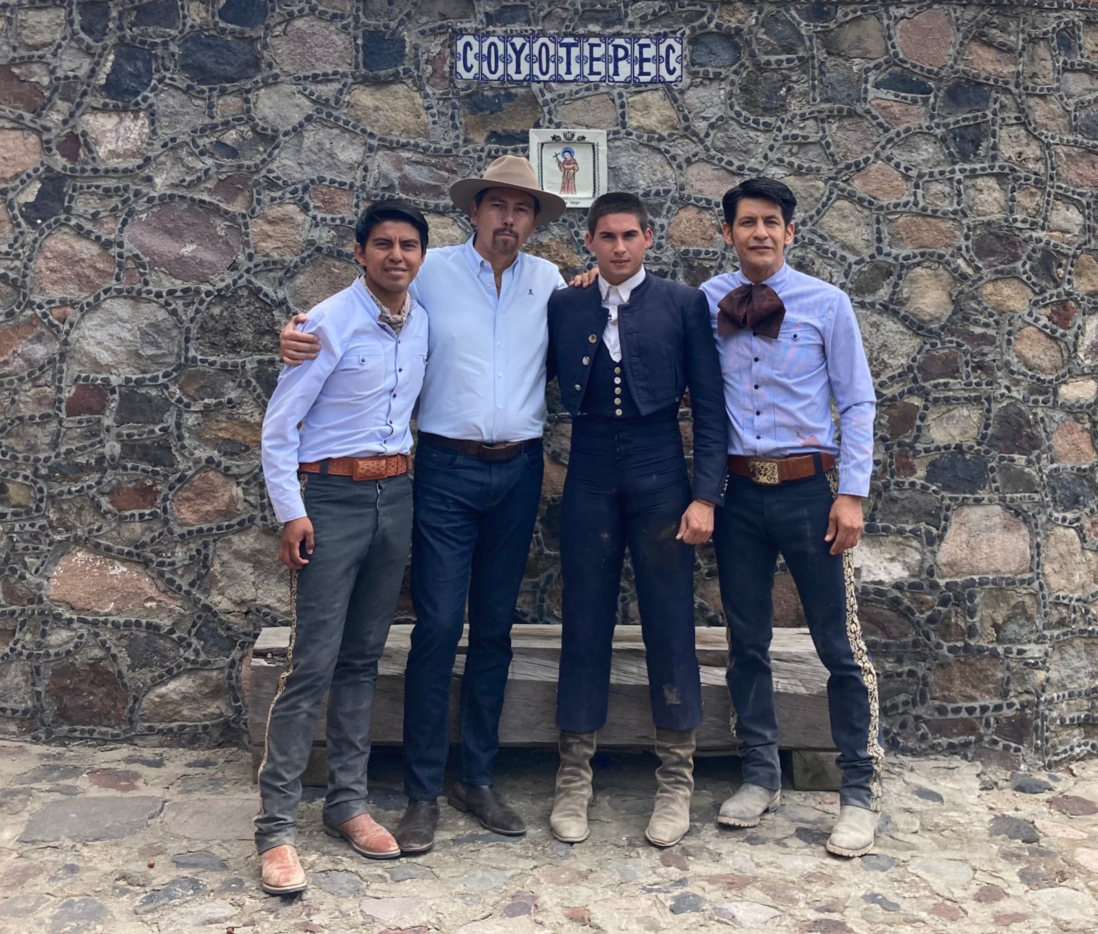 Zapata, Cabrera y Mojito tientan en Coyotepec